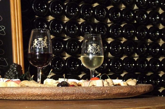 Le Clos du Roi, restauration rapide et terroir à Coulanges la Vineuse 