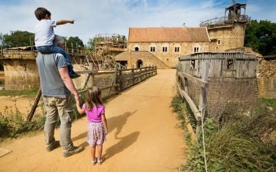 Guédelon, ils bâtissent un château fort