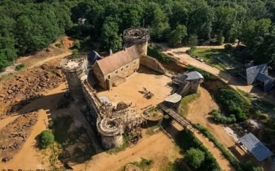 Guédelon, ils bâtissent un château fort